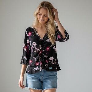 Candie’s | Black Floral Bell Sleeve V-Neck Top XL